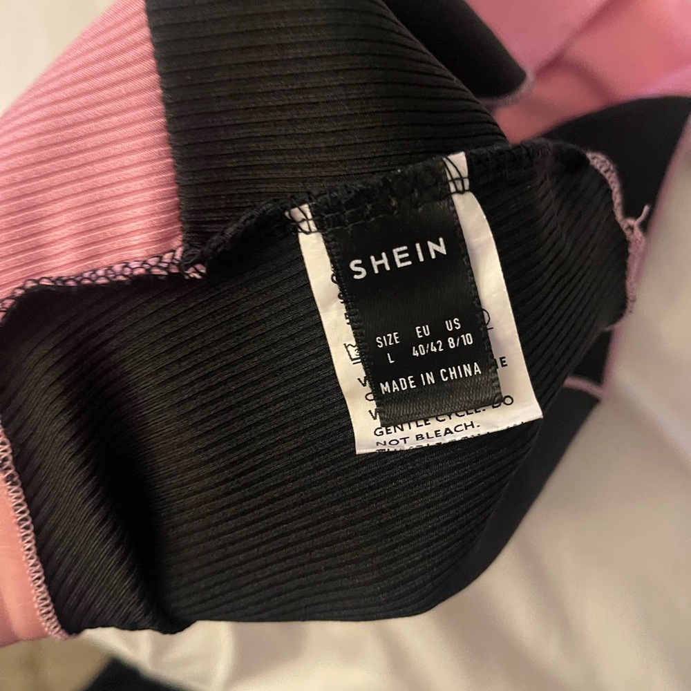 Black and Pink Color block crop top